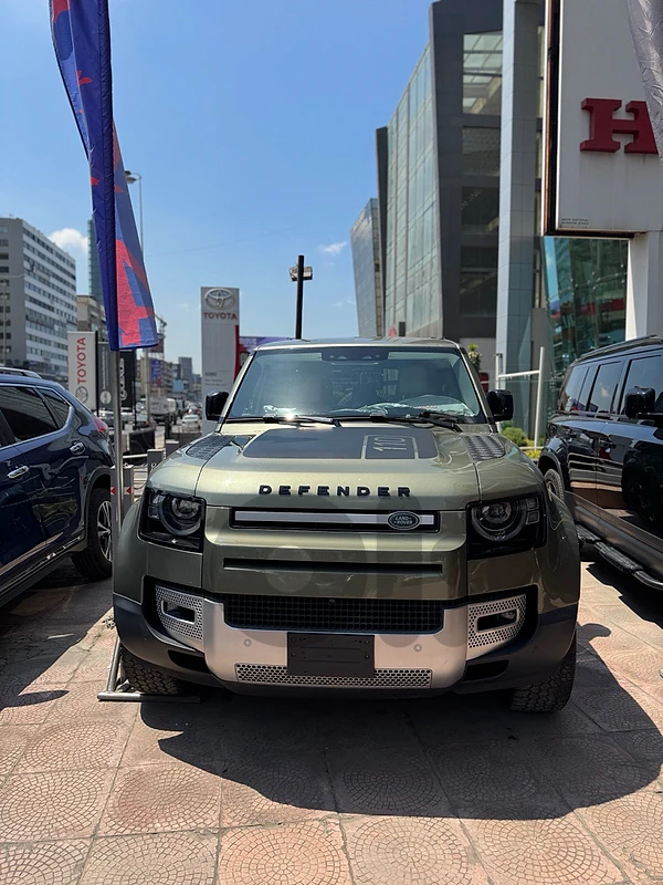 Land Rover Defender 2020