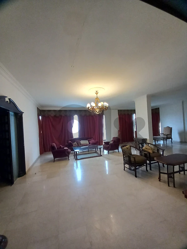 SEMI-FURNISHED APT IN AIN EL TINEH PRIME | 300SQ | 3 BEDS | JNR-277