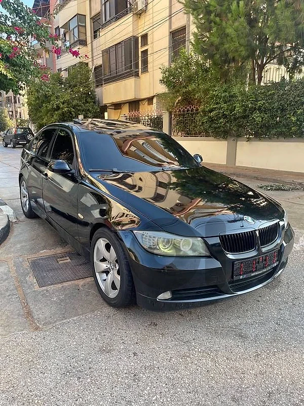 Bmw E90 330 2006
