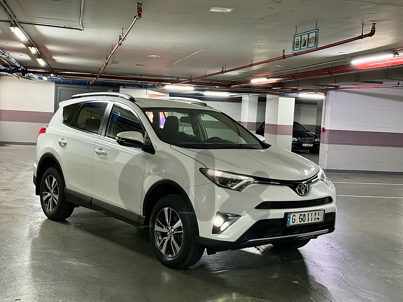 Toyota Rav 4 2016 (bumc)مصدر و صيانة شركه meshe 86,000km