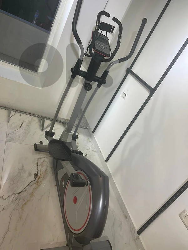 Treadmills and cardio machines 300$ kel shi