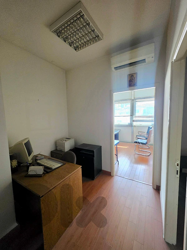 Furnished Office For Sale In Hazmieh مكتب للبيع في الحازمية