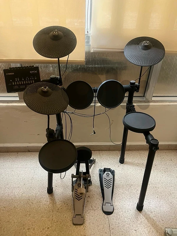 Electric Drum Set (Yamaha DTX432K)
