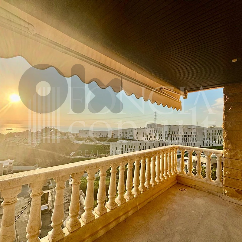 Charming Apartment in a Peaceful & Green Setting with sea view.
