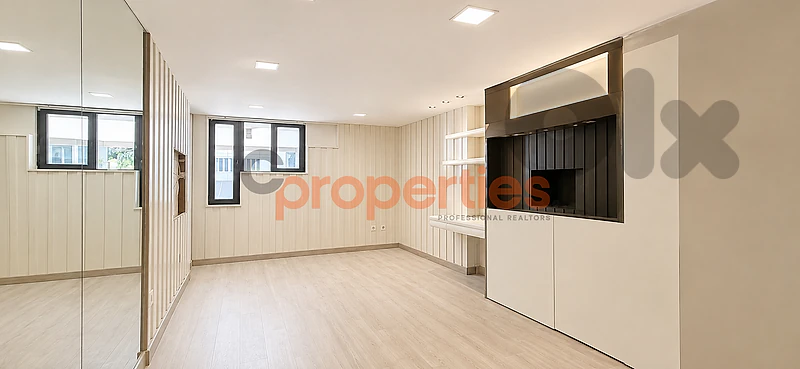 Office For Sale in Verdun مكتب للبيع في فردان CPBHN45