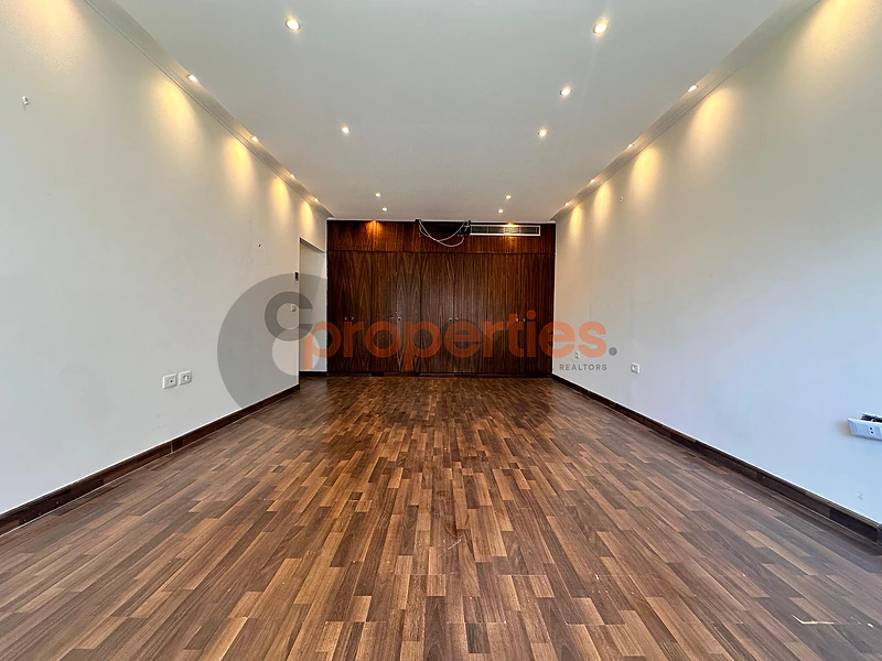 Apartment For Rent In Ras Beirut شقة للإيجار في راس بيروت CPBHS45