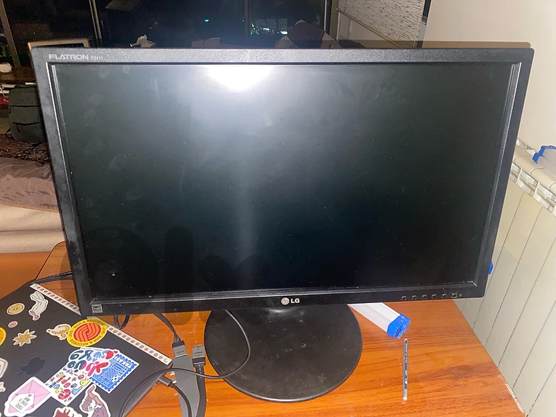 used LG monitor 24 inch like new