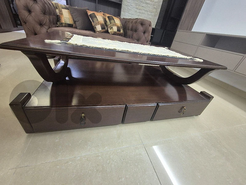 coffee table living room