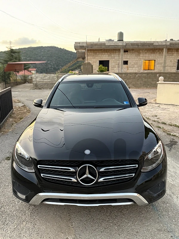GLC 300 2018 ! 4matic ! Clean Carfax ! Special Price ! New Arrival !