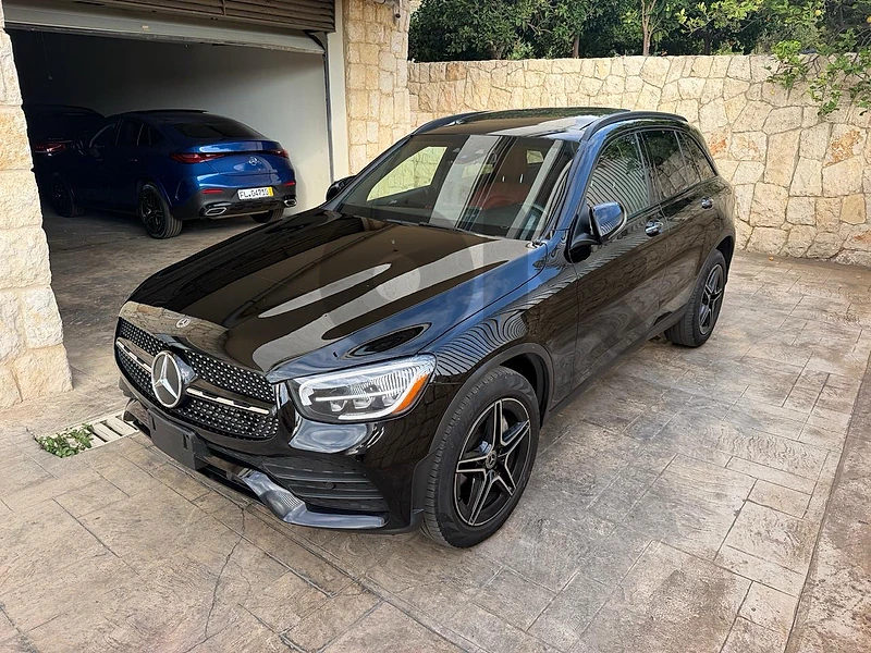 Mercedes-Benz GLC300 200 4matic AMG NP cleancarfax 2020 full options!