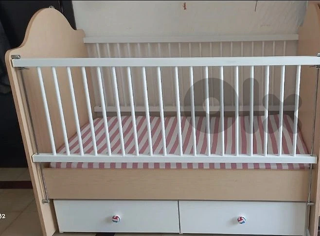 baby bed with matress