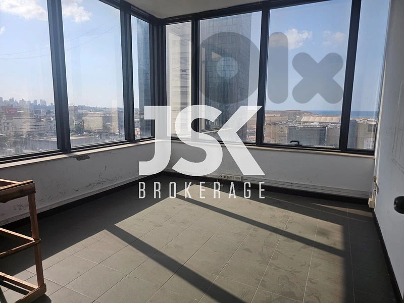 L22336 Office in Prime Location For Rent in Jdeideh