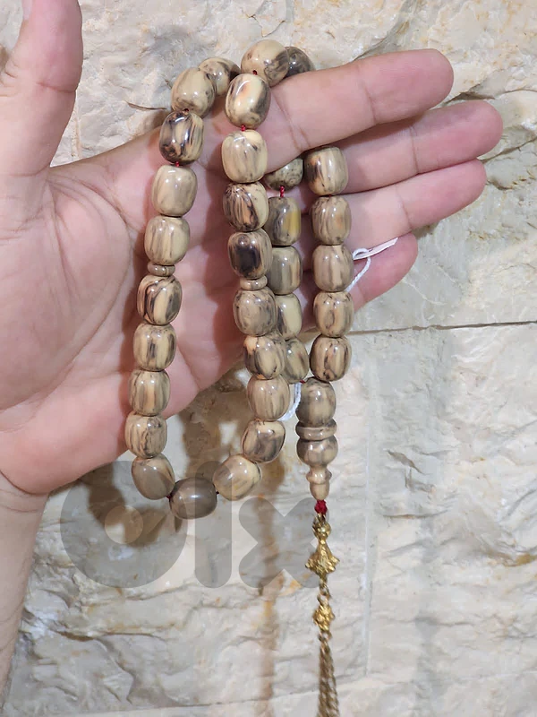 مسباح فاخر كامل الاناقة