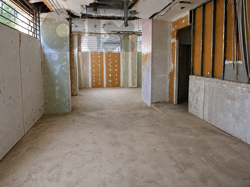 Shop For Rent in Downtownمحل تجاري للإيجار في وسط بيروت
