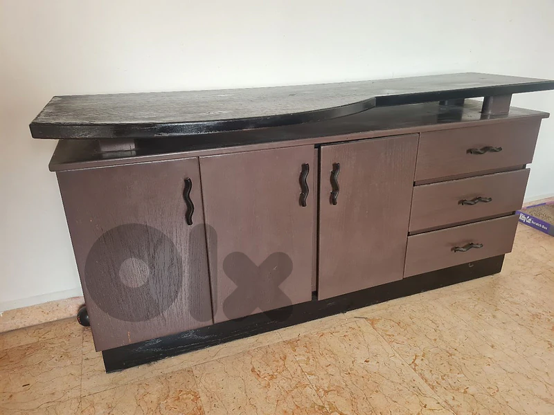 sideboard