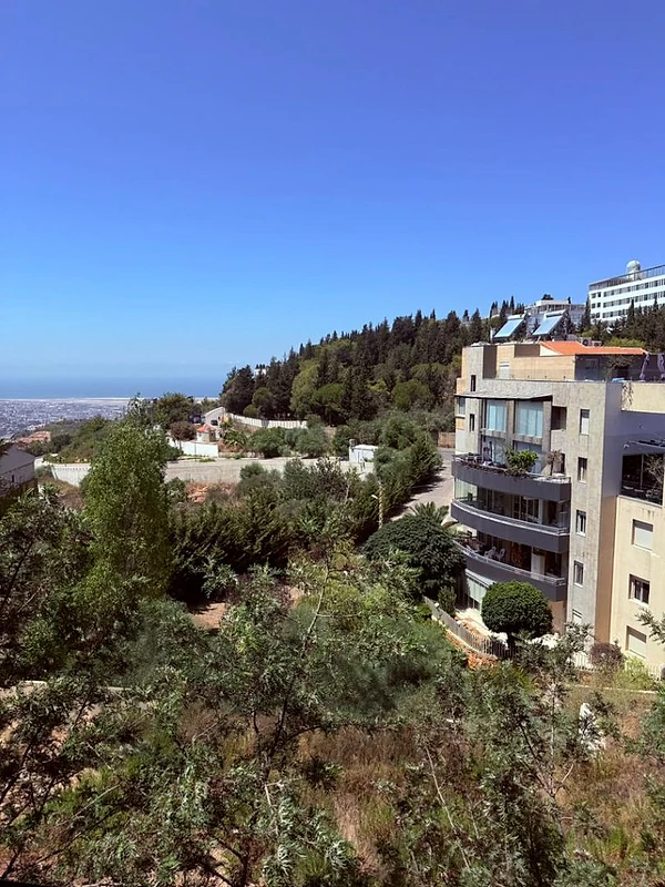 Decorated apartment for sale in Jamhourشقة للبيع في الجمهور