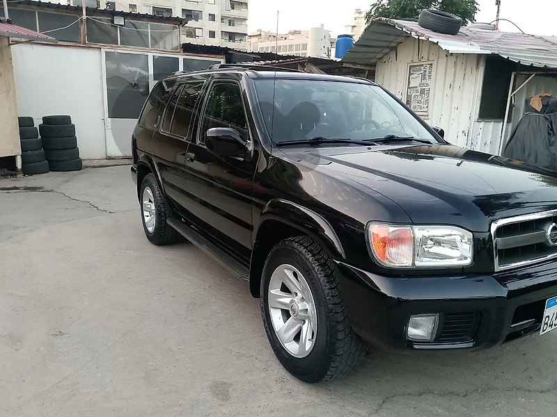 Nissan Pathfinder 2003 Nissan pathfinder 4x4 LE  rymco one owner