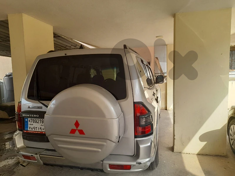 Mitsubishi Montero 2001