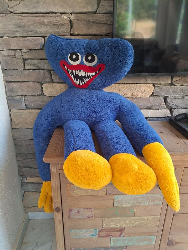 Giant Huggy Wuggy Plushie For Sale