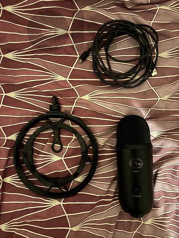Blue Yeti Microphone with Blue Boom Arm