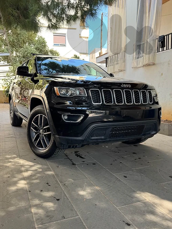 GRAND CHEROKEE LAREDO 2018