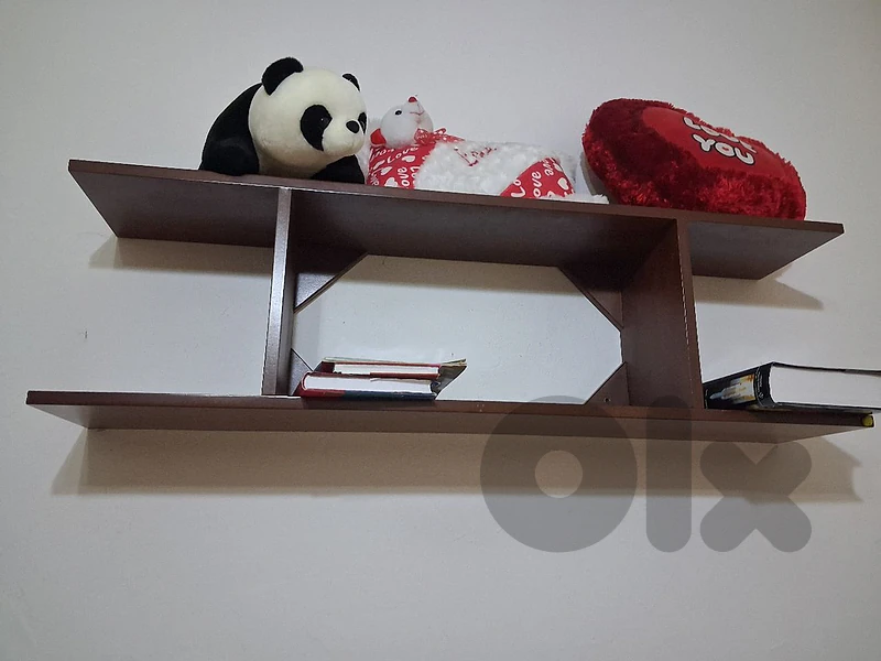 bedroom shelves