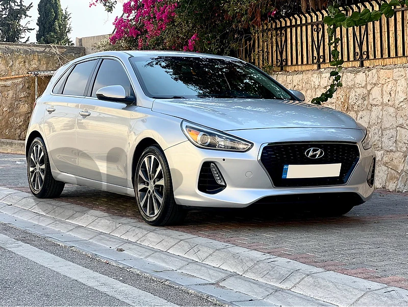 Hyundai Elantra GT 2018