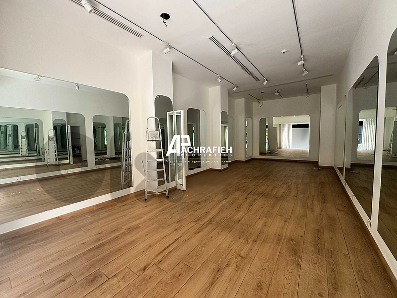2 Floors - 225 Sqm - Shop for Rent In Downtown