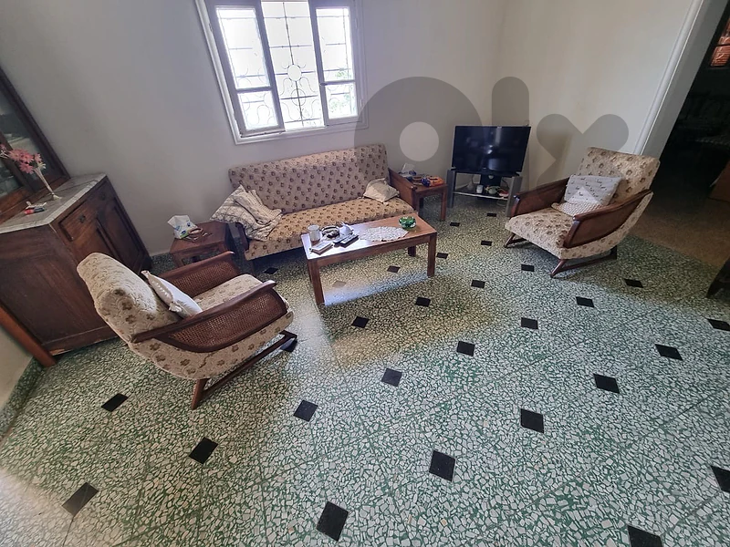 Vintage Sofa Set – 1 Large Sofa + 4 Armchairs