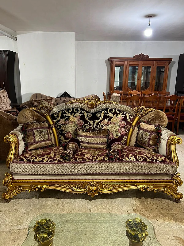 طقم كنبايات ملكي حفر خشب زان مصري ملبس ورق دهب شبه جديد