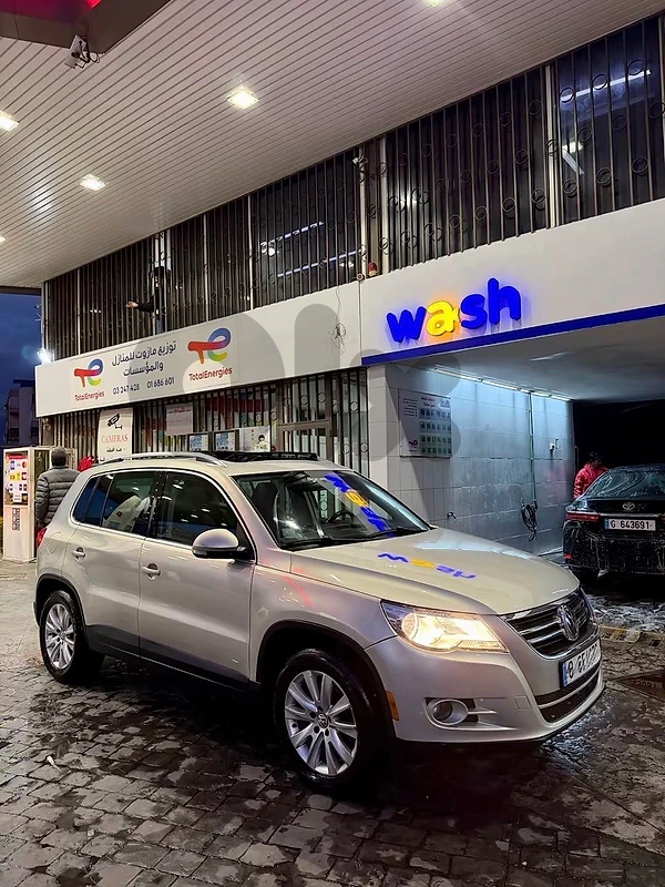 Volkswagen Tiguan Limited 2010 4-Motion مالك واحد