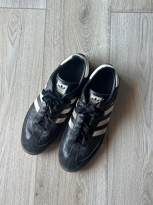 Sambas og size 45