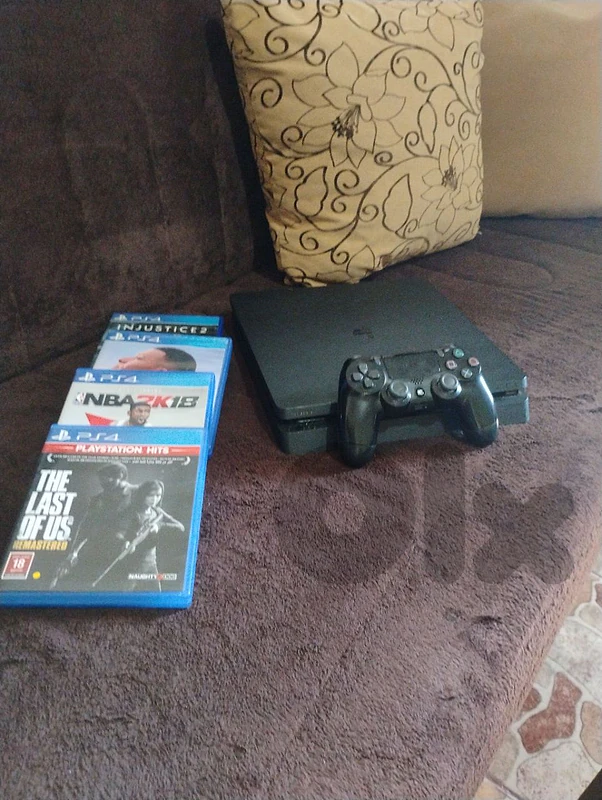 ps4 slim 1tera very good condition for sale