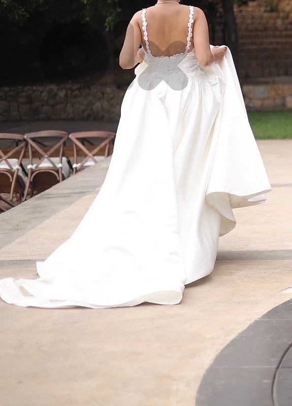 Elegant Wedding Dress for sale