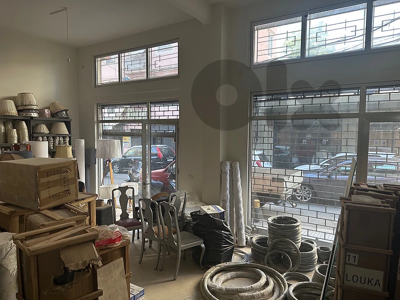 70m 3Rooms Double Facades commercial mar mkhayel mandaloun Achrafieh