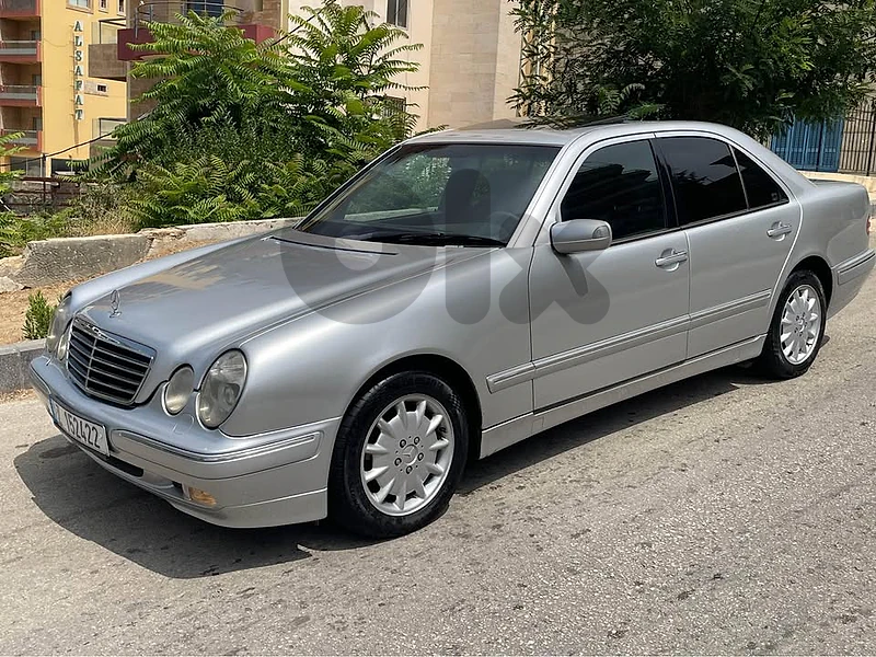 Mercedes E320 2002