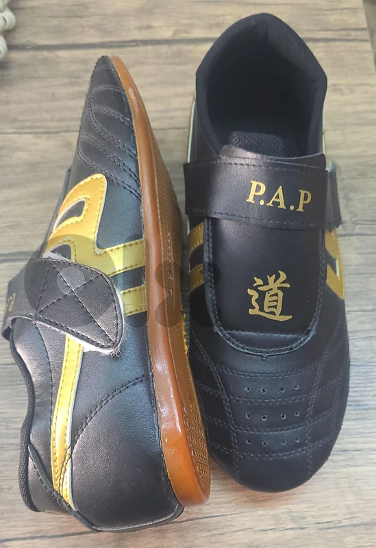 Taekwondo shoes