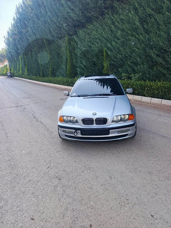 BMW 	2001