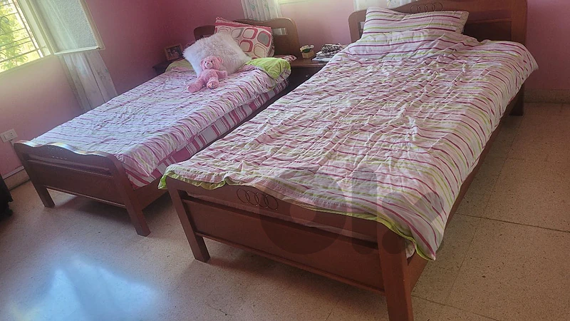 full bedroom
