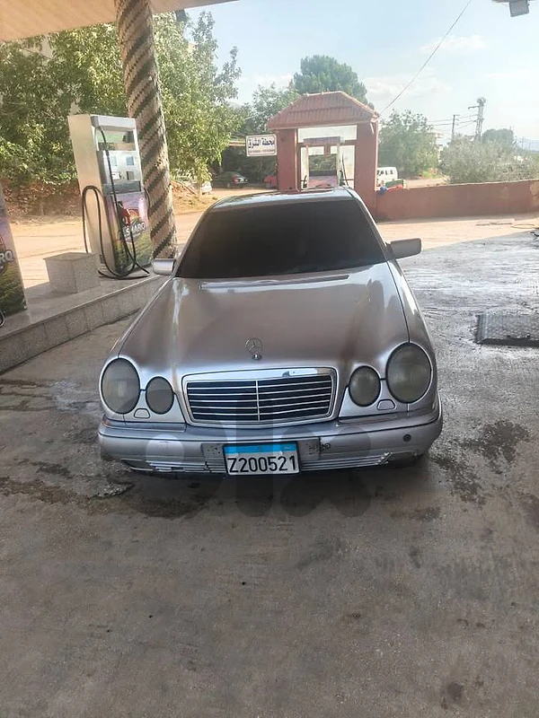 Mercedes E320 1999