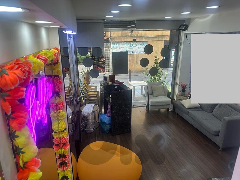 80m 3floors commercial sale Jdaide Clock Prime location Metn