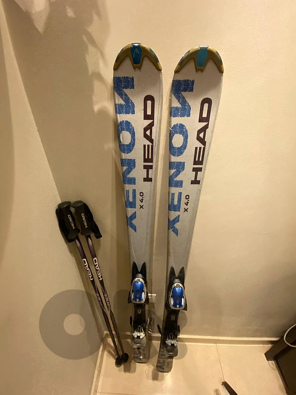 ski set % boots