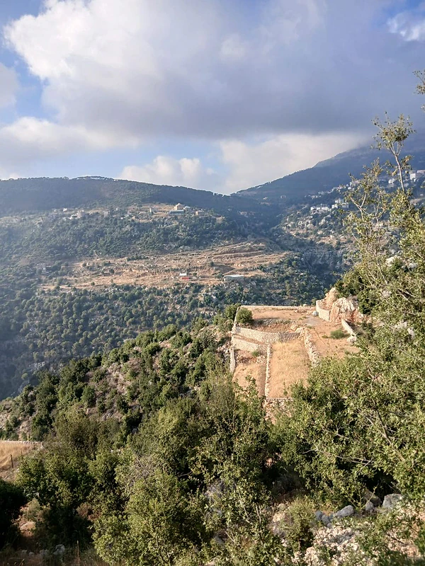 For sale Land in Bteghrine للبيع أرض في بتغرين