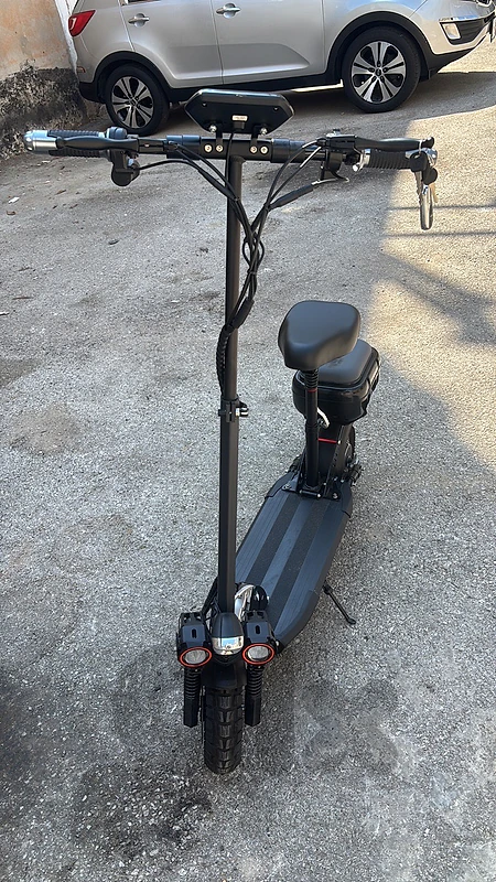 Electric scooter