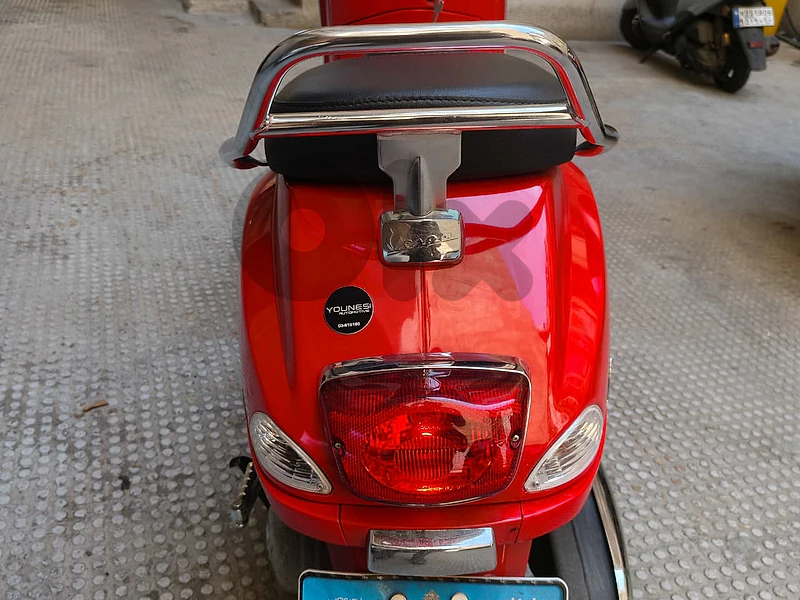 vespa vxl red color