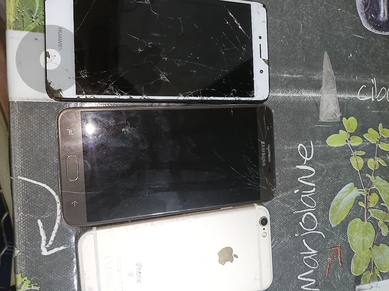 samsung duos iphone 6s gold and huawei