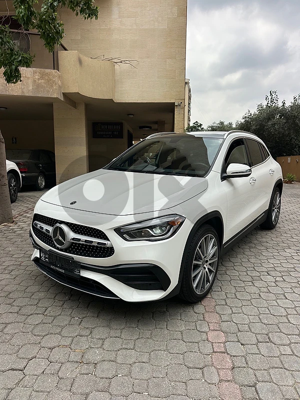 Mercedes GLA 250 AMG-line 4matic 2021 white (18k miles-clean carfax)
