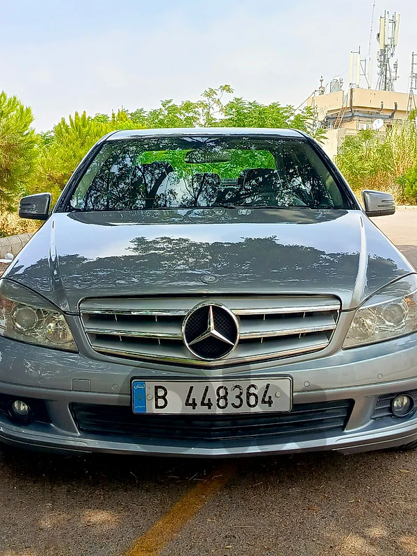Mercedes-Benz C-Class 2011 1