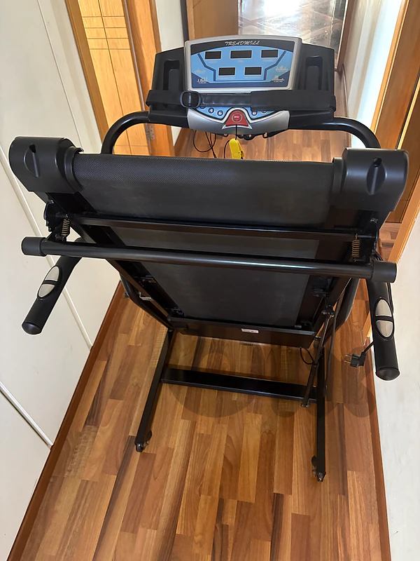 Body System BS5000 Folding Treadmill