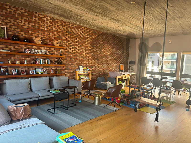 Distinctive 3BR in Sin El Fil, Industrial